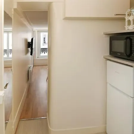 Cosy Studio - Perfect Location For Visiting Apartment